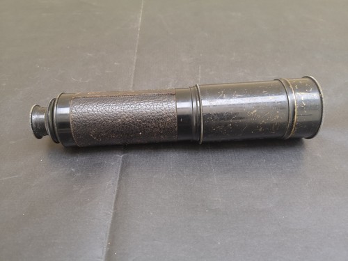 Rare longue vue marine - ,